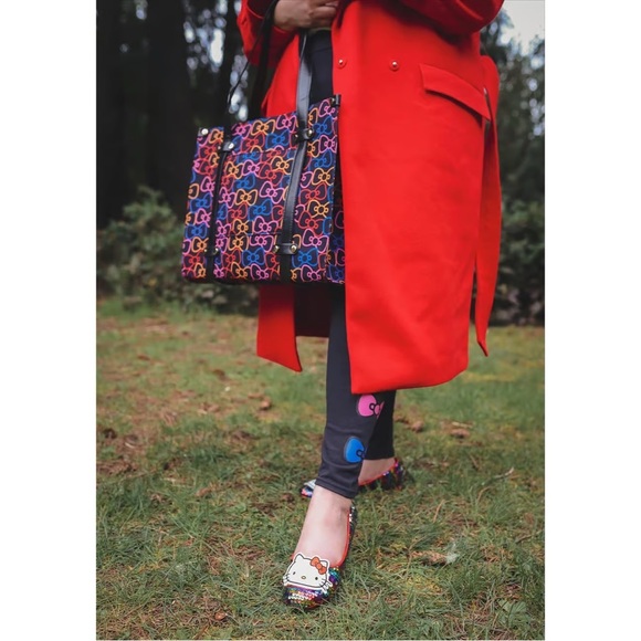 ModCloth x Hello Kitty Bows Camp Director Zipped Tote - Picture 6 of 8